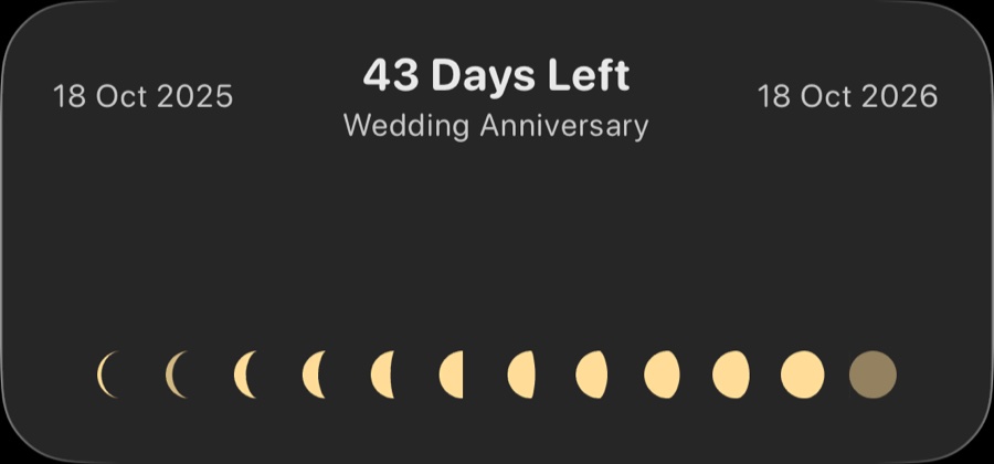 A medium widget in the Fullmoon theme: a row of moon phases, 43 days left to a wedding anniversary.